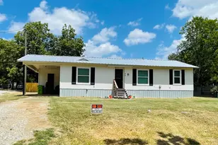 918 W Kuykendall St, Grand Saline, TX 75140 - Photo 3