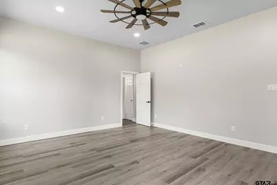 19654 Dove Ridge Dr, Lindale, TX 75771 - Photo 17