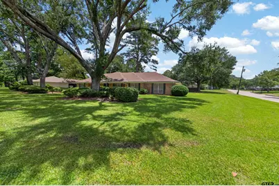 8240 Baylor Dr, Tyler, TX 75703 - Photo 3