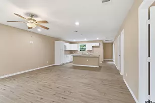 208 Lenox St, Pittsburg, TX 75686 - Photo 9