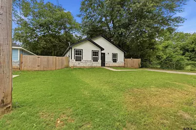 212 Lenox Street, Pittsburg, TX 75686 - Photo 1