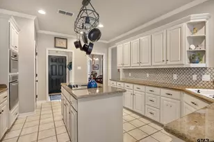 1413 Holly Creek Dr, Tyler, TX 75703 - Photo 13