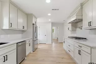 1004 Jeff Davis, Tyler, TX 75703 - Photo 11