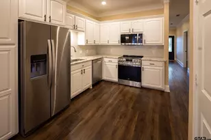 1912 Hollylake Cir, Tyler, TX 75703 - Photo 11