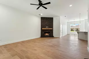 16430 Crossing Cir, Lindale, TX 75771 - Photo 15