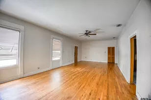 407 E Kolstad, Palestine, TX 75801 - Photo 3