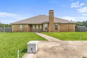200 Saint Andrews Dr, Palestine, TX 75803 - Photo 7
