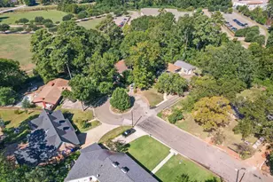 6 Lindsey Ln, Longview, TX 75601 - Photo 3
