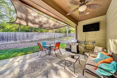 16165 Chris Ln, Tyler, TX 75703 - Photo 11