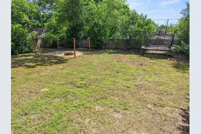 701 N Montgomery St, Gilmer, TX 75644 - Photo 7