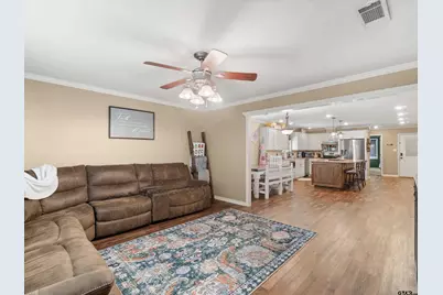701 N Montgomery St, Gilmer, TX 75644 - Photo 11