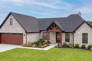 404 Small Oaks Rd, Kilgore, TX 75662 - Photo 1