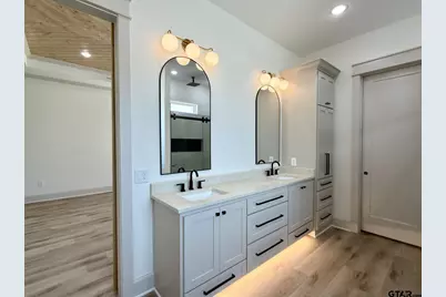 17038 Woodcrest Circle, Lindale, TX 75771 - Photo 11