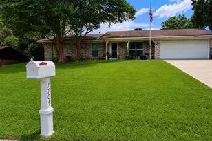 1704 Eastwood St, Longview, TX 75604 - Photo 3