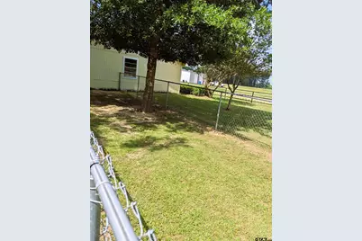 1629* 1/2 Quevado, Jacksonville, TX 75766 - Photo 11