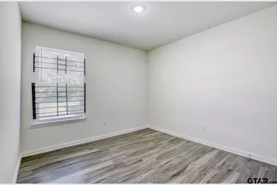 425 E Oakwood St, Tyler, TX 75702 - Photo 13
