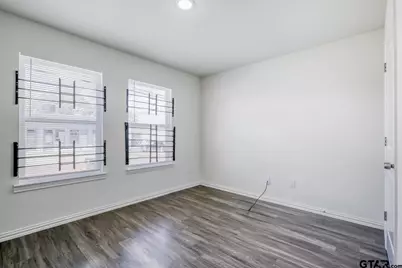 425 E Oakwood St, Tyler, TX 75702 - Photo 9
