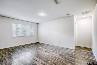425 E Oakwood St, Tyler, TX 75702 - Photo 5