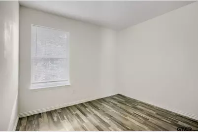1215 S Lenox St, Tyler, TX 75701 - Photo 9