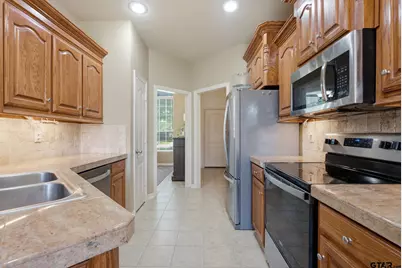 104 Charles, Lindale, TX 75771 - Photo 9