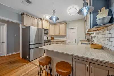 637 S College, Tyler, TX 75701 - Photo 9