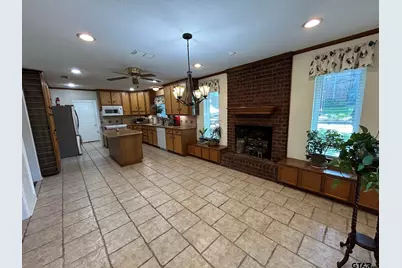 808 Elaine Dr, Tyler, TX 75703 - Photo 13