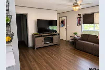 409 Poe St, Quitman, TX 75783 - Photo 3