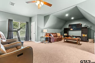 1647 E Mountain Street S, Longview, TX 75604 - Photo 29