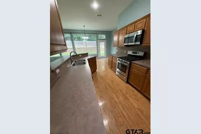 625 Winding Brook Lane, Tyler, TX 75703 - Photo 7