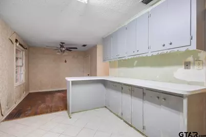 2105 Glenbrook Dr., Tyler, TX 75701 - Photo 11