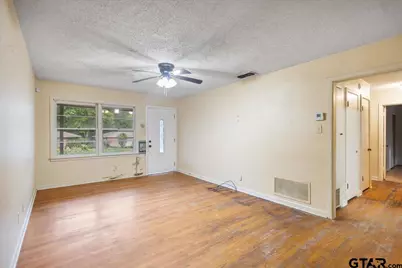 2105 Glenbrook Dr., Tyler, TX 75701 - Photo 5