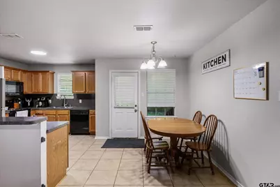 9165 Stonecreek Dr, Tyler, TX 75703 - Photo 11