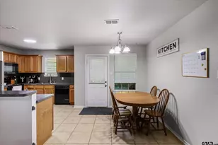 9165 Stonecreek Dr, Tyler, TX 75703 - Photo 11