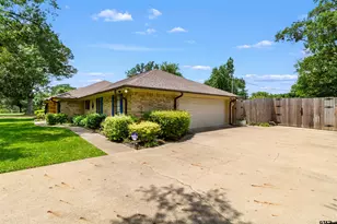 2209 Monica Ln, Palestine, TX 75803 - Photo 3