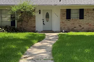 1302 Woodland Hills Dr, Tyler, TX 75701 - Photo 3