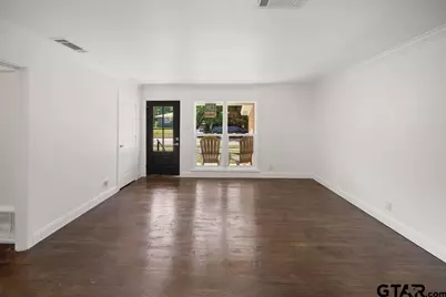 2314 Pleasant Dr, Tyler, TX 75701 - Photo 3