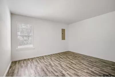 1221 N Whitten Ave, Tyler, TX 75702 - Photo 9