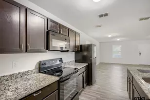 1221 N Whitten Ave, Tyler, TX 75702 - Photo 7
