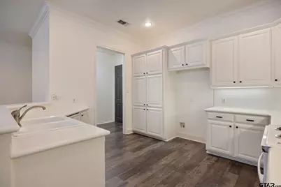 2313 Dietz Ln, Tyler, TX 75701 - Photo 11