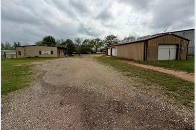 2000 E Murchison St, Palestine, TX 75801 - Photo 9