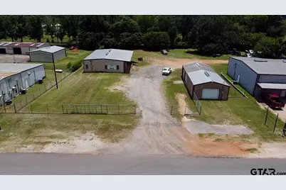 2000 E Murchison St, Palestine, TX 75801 - Photo 1