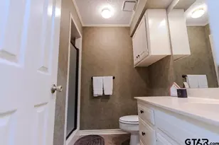 903 David Dr, Palestine, TX 75803 - Photo 21