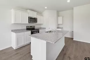1948 Freeman St, Tyler, TX 75704 - Photo 5