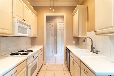 2329 Dietz Ln, Tyler, TX 75701 - Photo 11