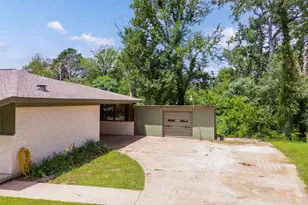 137 Gardner Dr, Palestine, TX 75803 - Photo 23