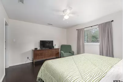 137 Gardner Dr, Palestine, TX 75803 - Photo 11