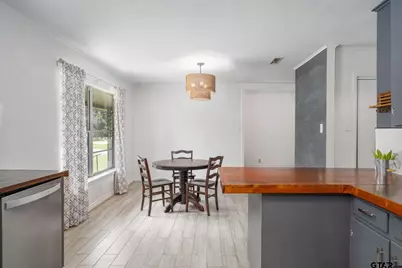 137 Gardner Dr, Palestine, TX 75803 - Photo 9