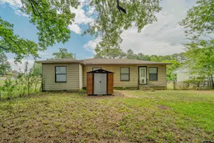 102 E Pirate Ave, Longview, TX 75604 - Photo 19