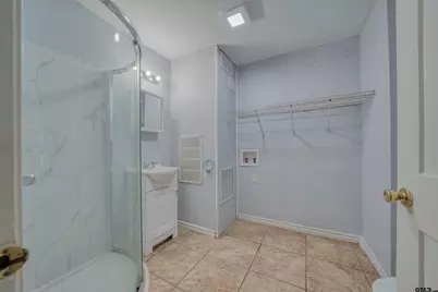 102 E Pirate Ave, Longview, TX 75604 - Photo 11