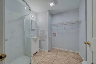 102 E Pirate Ave, Longview, TX 75604 - Photo 11